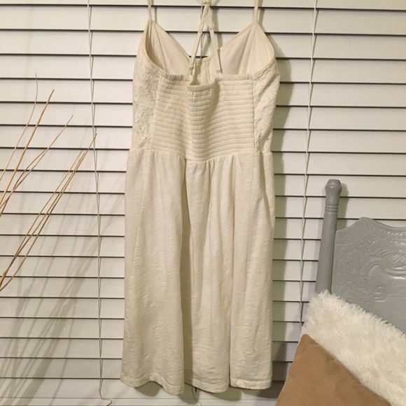 Ivory AE Sweetheart Style Dress๐ - Picture 2 of 4